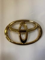 علامه شبك هايلوكس مذهب من 2006 الى 2015 اصلي