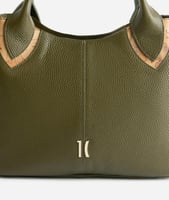 شنطة الفيرو كاسل زيتوني