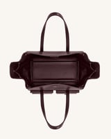 شنطه jw pei. جيوب برغندي