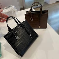 شنطه مارك جاكوبس ميني قراند اسود