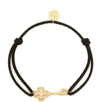 اسورة كارولينا هريرا انسيجنيا كيز سوداء