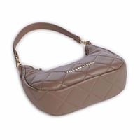 شنطة فالنتينو أوكارينا بني