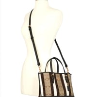 شنطه كوتش بالوان ممزوجة