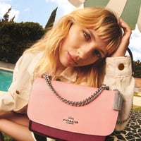 شنطة كوتش كلير لون بينك