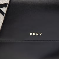 شنطه دكني بحزام عريض