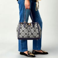 شنطة توري بورش مونوغرام كحلي