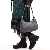 شنطة كوتش تيري هوبو رمادي