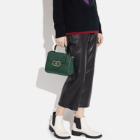 شنطة كروس أنيقة من كوتش