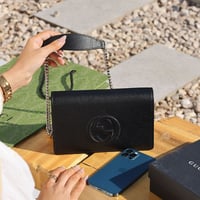 شنطة قوتشي بسلسلة كتف سوداء