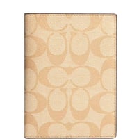 محفظة كوتش جواز السفر كاكي