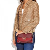 شنطة كوتش غريس حمراء