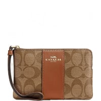 محفظة مميزة من كوتش