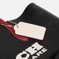 شنطة كتف كوتش فاخرة