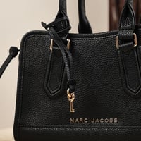 شنطة مارك جاكوبس جلد أسود
