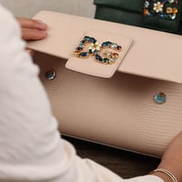 شنطة دولسي اند غابانا كتف فانيليا