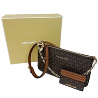 شنطة ومحفظة مايكل كورس بني