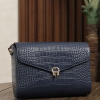 شنطه اقنر جميله لون كحلي