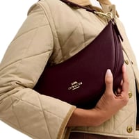 شنطه كوتش مميزه برغندي