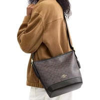 شنطة كوتش جود دافل أسود