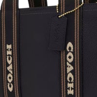 شنطة كوتش سميث توت 24 براون