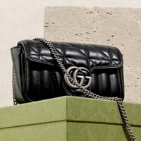 شنطه قوتشي ميني اسود