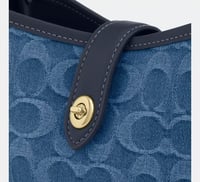 شنطة كوتش هادلي ميني أزرق