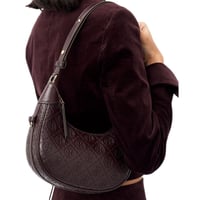 شنطة توري بورش هلال منغرام أحمر