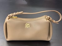 شنطه دكني لون ييج