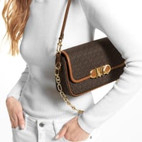 شنطة مايكل كورس باركر متوسطة الحجم بني