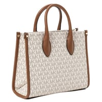 شنطة مايكل كورس سيقنيتشر بيضاء