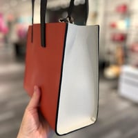 شنطة مارك جاكوبس جراند أحمر