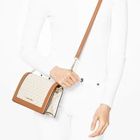 شنطة مايكل كورس فينال بيضاء