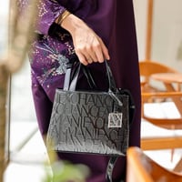 شنطه ارماني لون اسود لامع