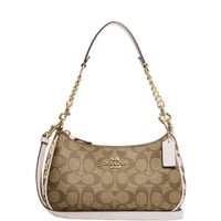 شنطة كتف تيري من كوتش