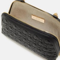 شنطة كروس بودي من كارولينا هيريرا