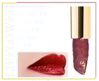 احمر شفاه بجزيئات الذهب عيار 24