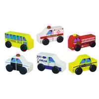 سيارات صغيرة خشبية