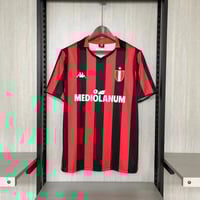 تيشيرت ميلان كلاسيك كم قصير 89-1988