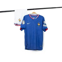 طقم منتخب فرنسا الاساسي 24/25