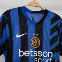 تيشيرت نادي انتر ميلان الاساسي 24/25 نسخة اللاعبين