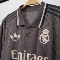 تيشيرت نادي ريال مدريد الثالث 24/25 خامة اللاعبين
