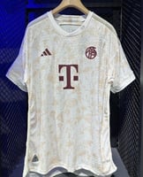 تيشيرت بايرن ميونخ الثالث 2024-2023 نسخة اللاعبين