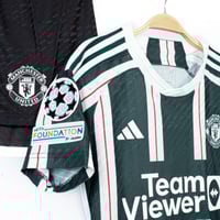 طقم مانشستر يونايتد 2024-2023 كم قصير فئة الاعبين