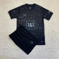 طقم بروسيا دورتمند الاسود اطفال 2023