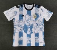 تيشيرت الارجنتين التاريخي بصور الاعبين 2023-2022