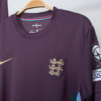 طقم منتخب انجلترا الاحتياط 24/25