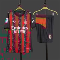 طقم نادي ميلان الاساسي تصميم فئة الاعبين 2025/2026