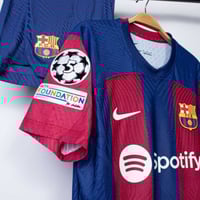 طقم برشلونة الاساسي 2024-2023 فئة اللاعبين