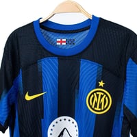 تيشيرت انتر ميلان الاساسي 2024-2023 نسخة اللاعبين