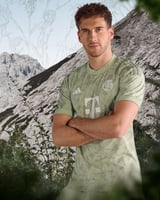 طقم نادي بايرن ميونخ 2024-2023